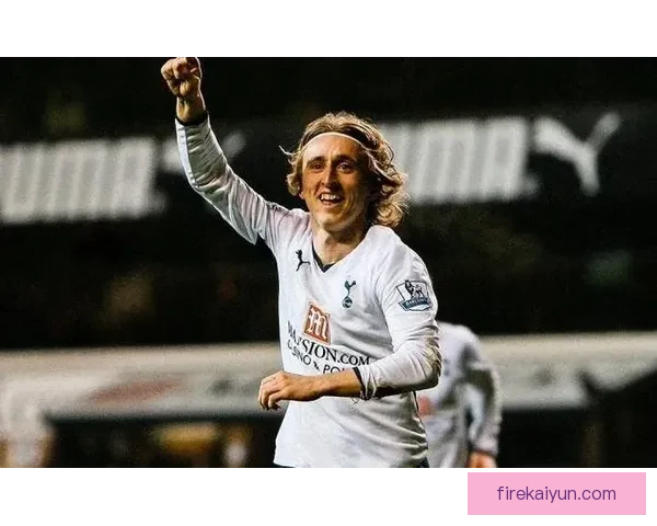 莫德里奇在近期比赛中展现出越来越强的足球智慧，值得关注。